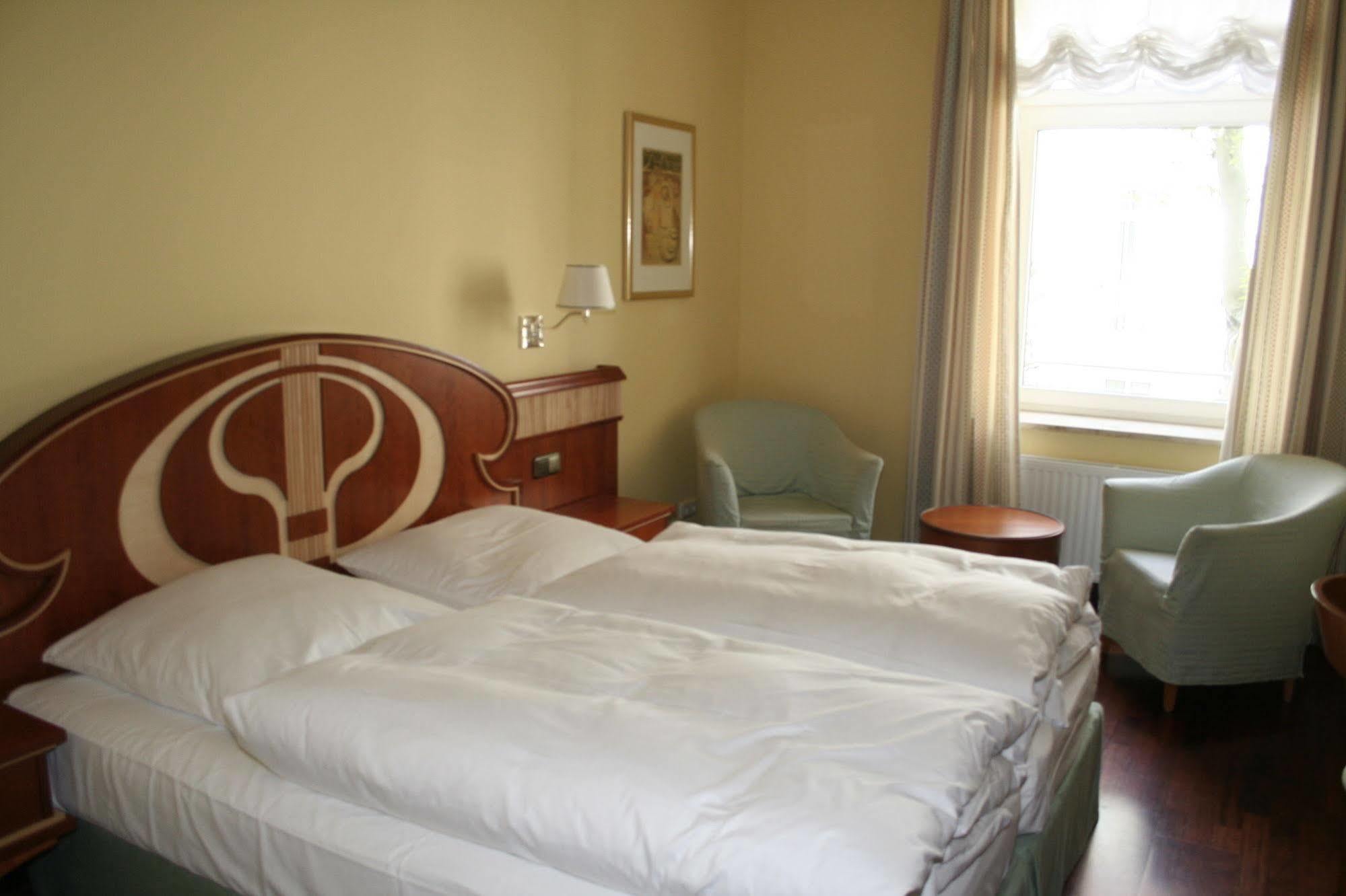 Ringhotel Strandblick Кюлунгсборн Экстерьер фото