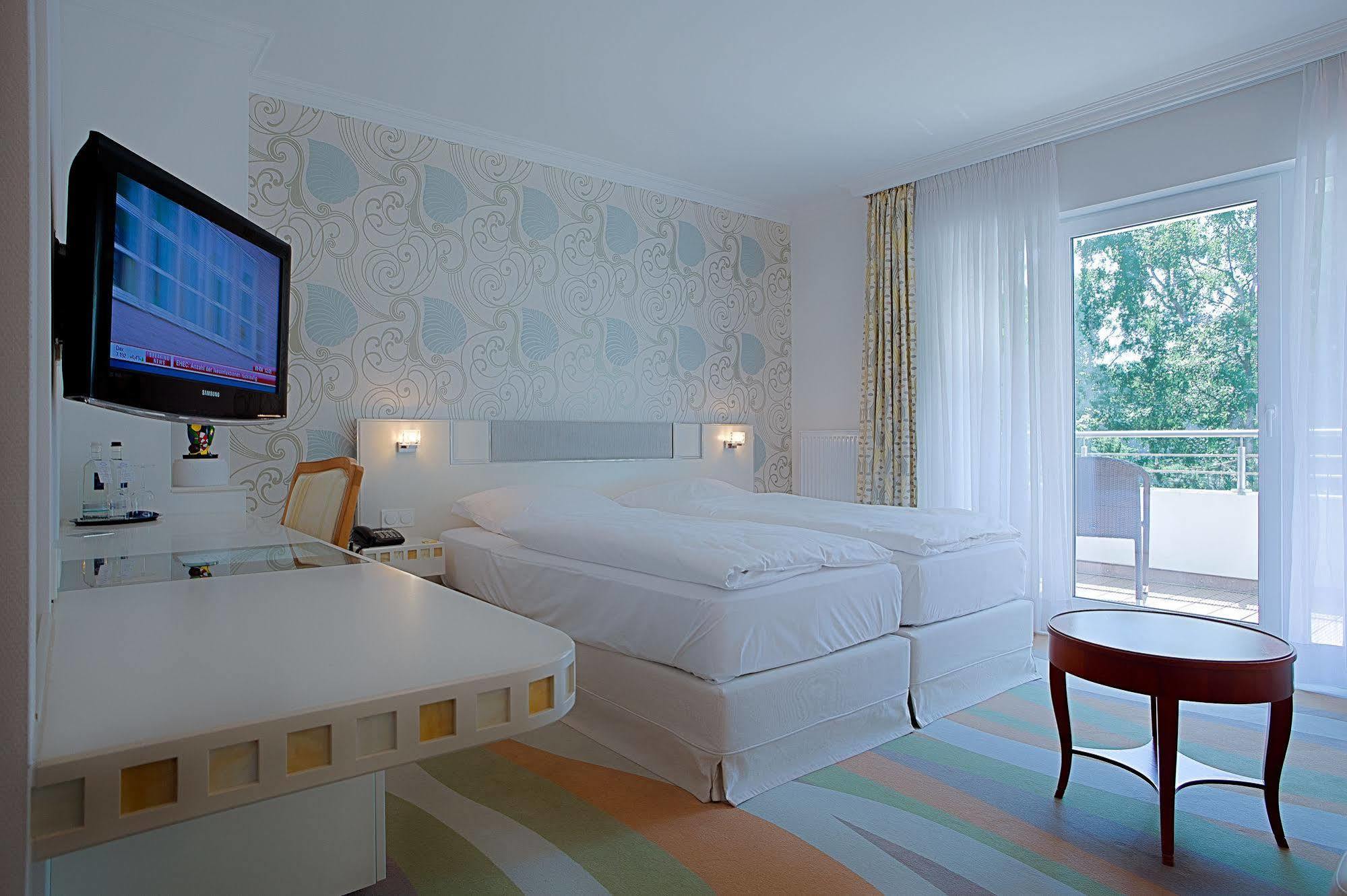 Ringhotel Strandblick Кюлунгсборн Экстерьер фото