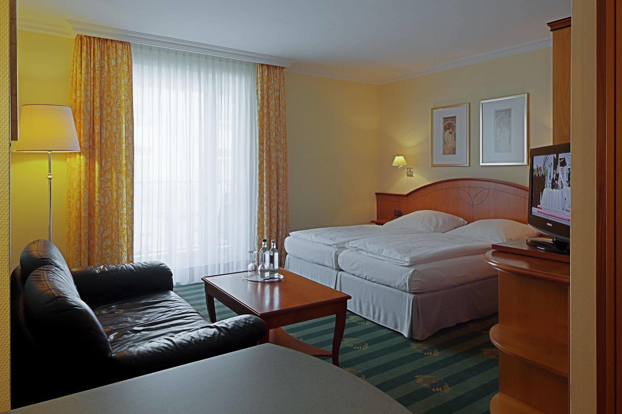 Ringhotel Strandblick Кюлунгсборн Экстерьер фото